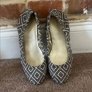 Black & White Geometric Women's  Audrey Brooke Flats